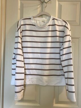 Danskin White Crew Neck Tee